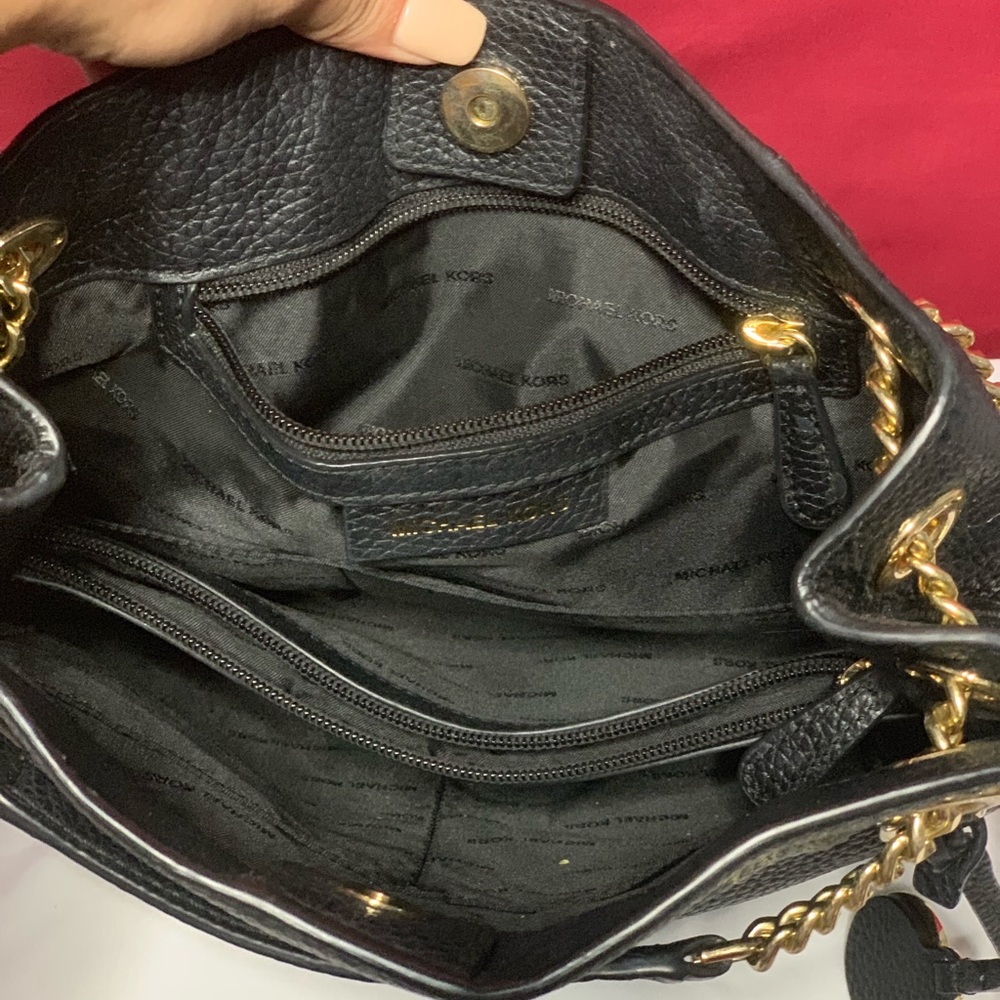 Black chain purse - Picture 3 of 4